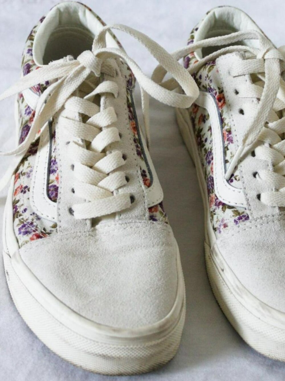 Vans size 5 Old Skool Vintage Floral Shoe